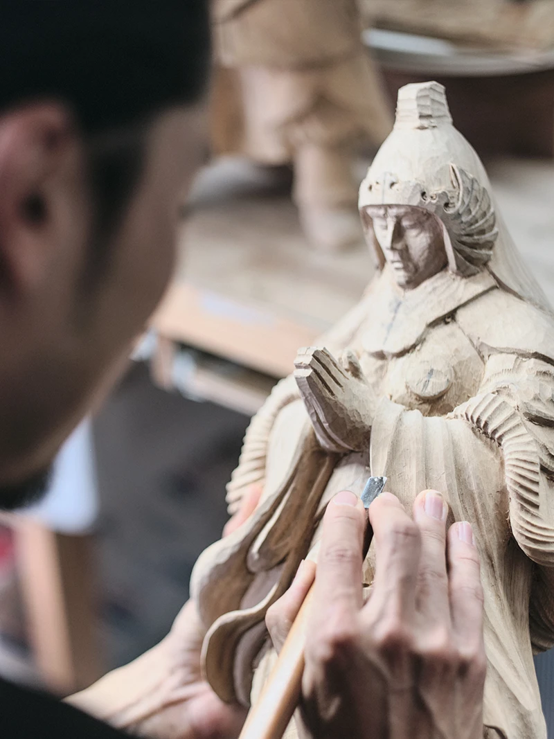 1000年後を思って彫る。宮本我休の”仏師”という生き方